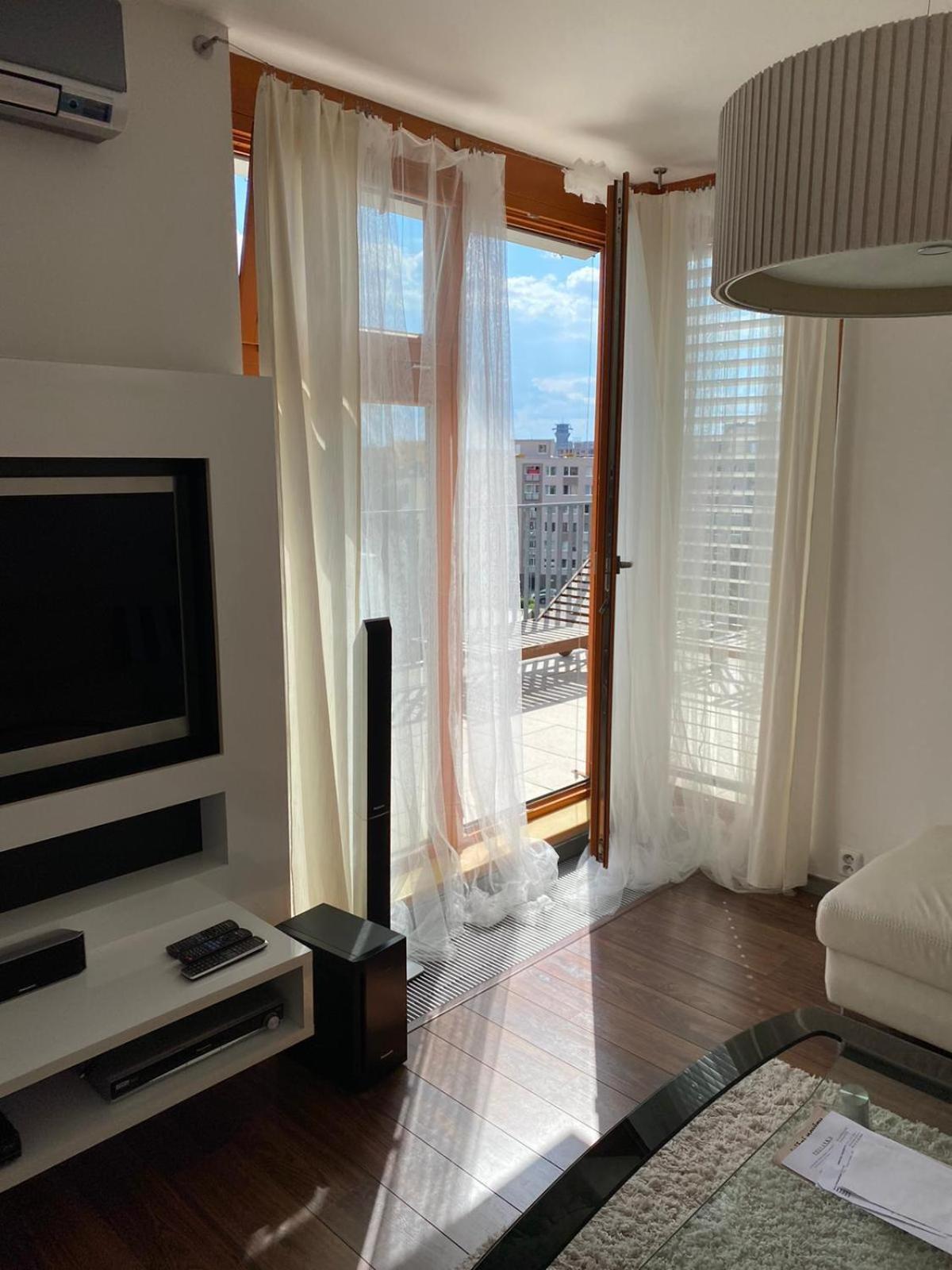 Rooftop Apartment With Pergola And Parking 프라하 외부 사진