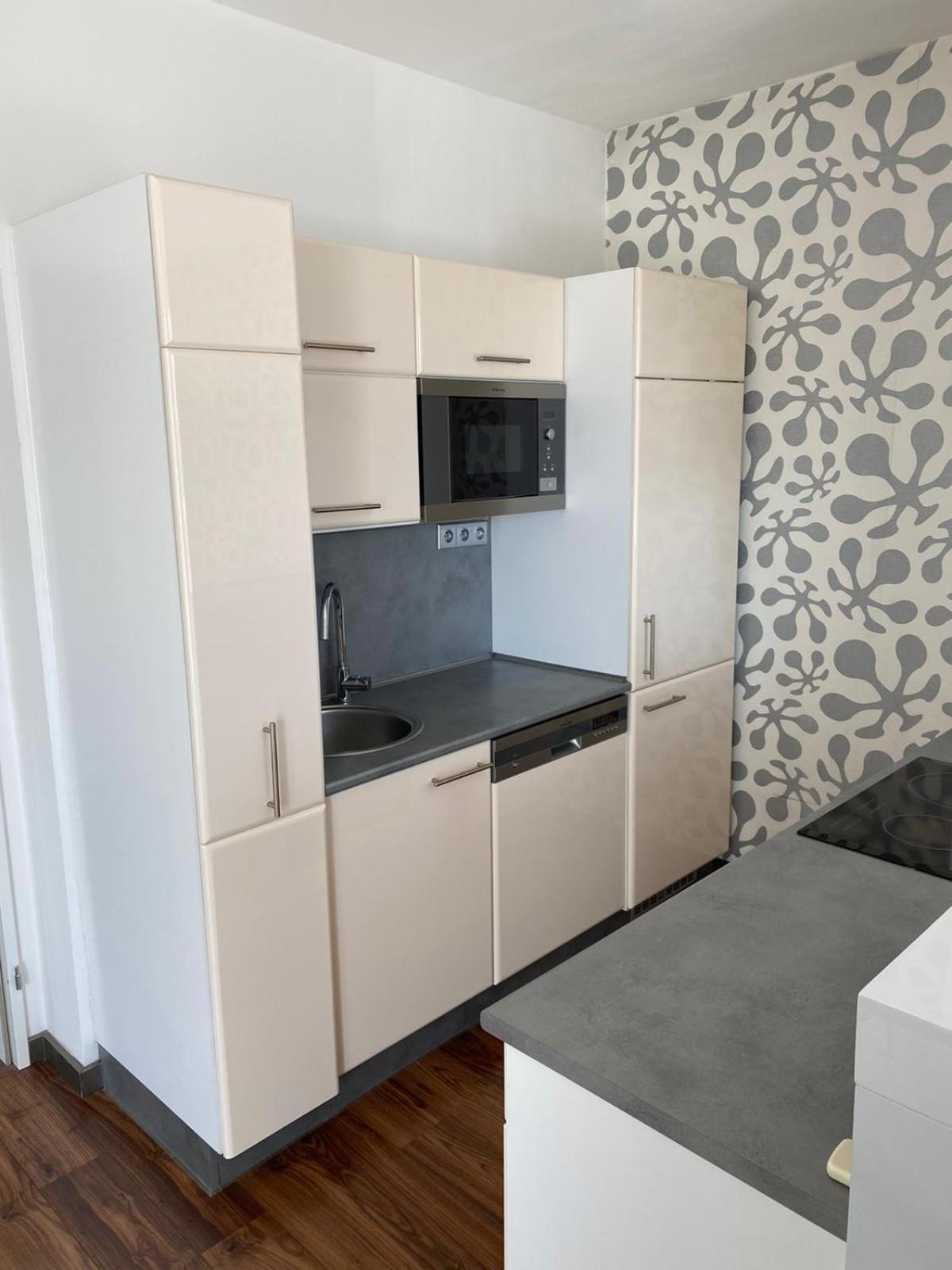Rooftop Apartment With Pergola And Parking 프라하 외부 사진