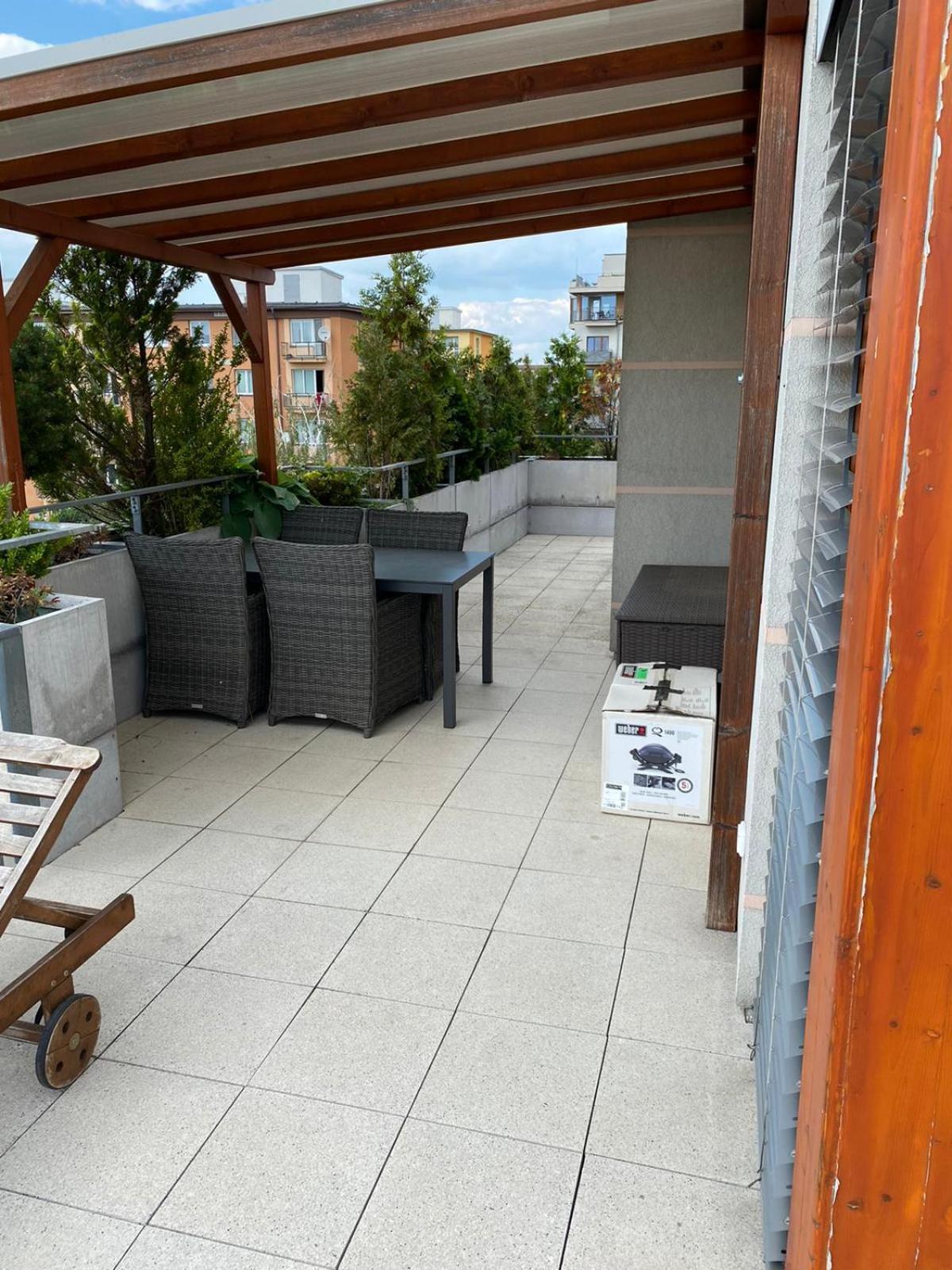 Rooftop Apartment With Pergola And Parking 프라하 외부 사진
